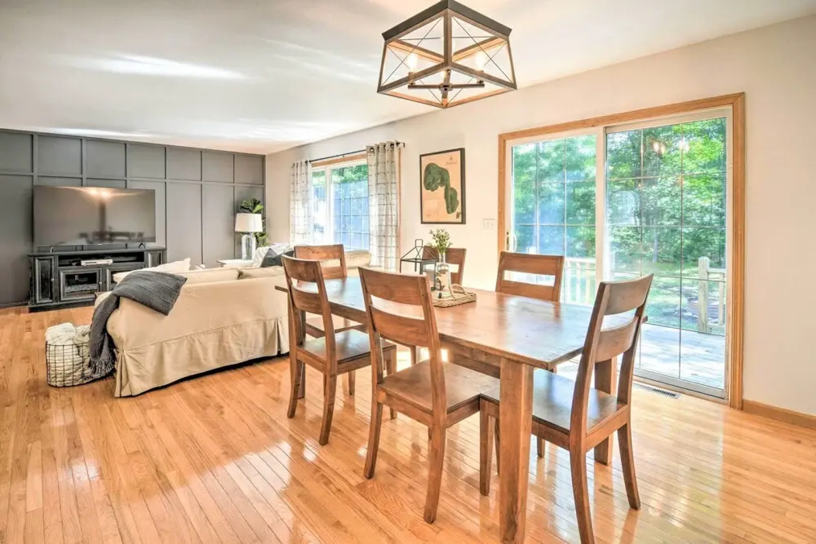 Upscale Family Cottage < 1 Mi to Higgins Lake