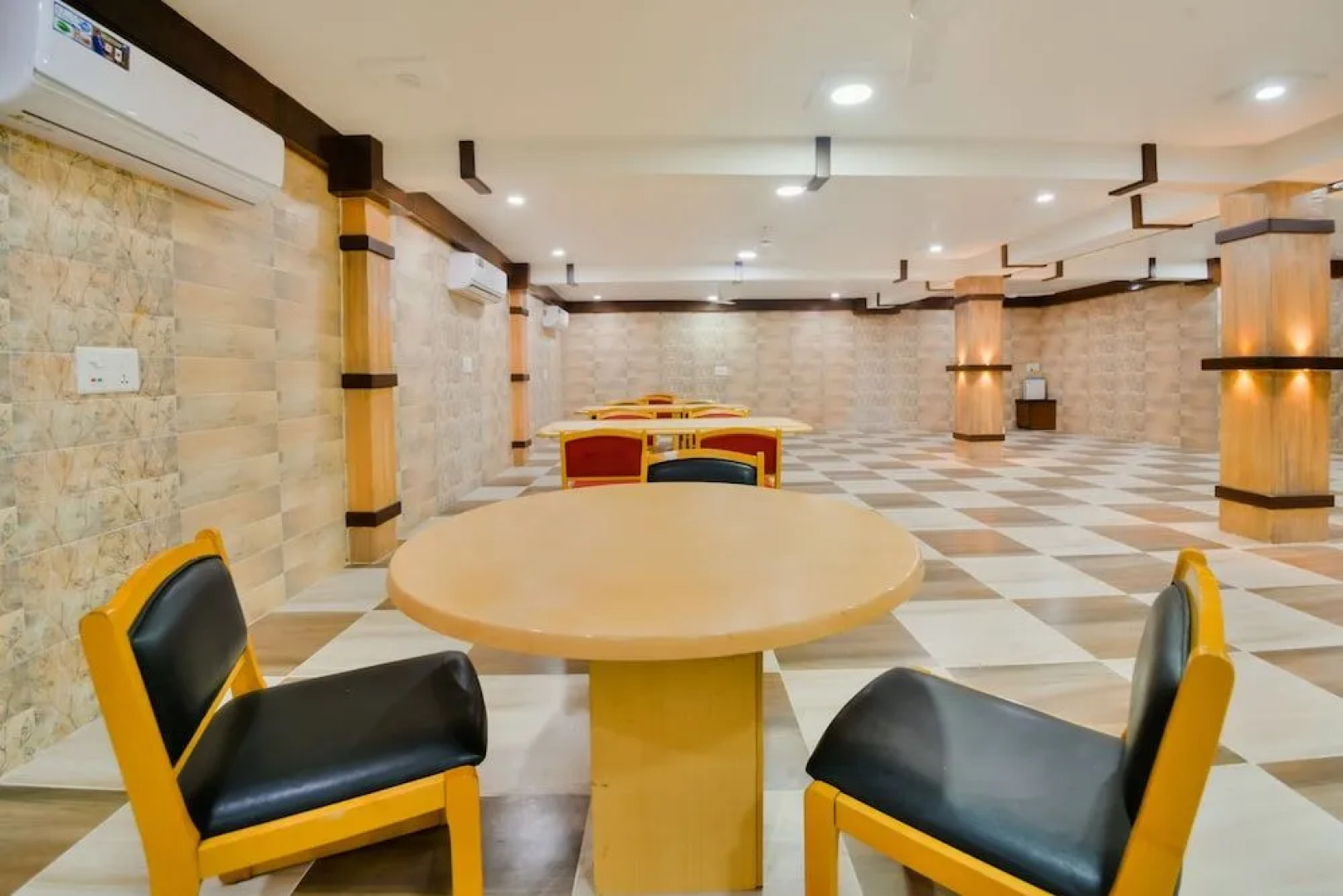 Capital O 39331 Hotel Retaj