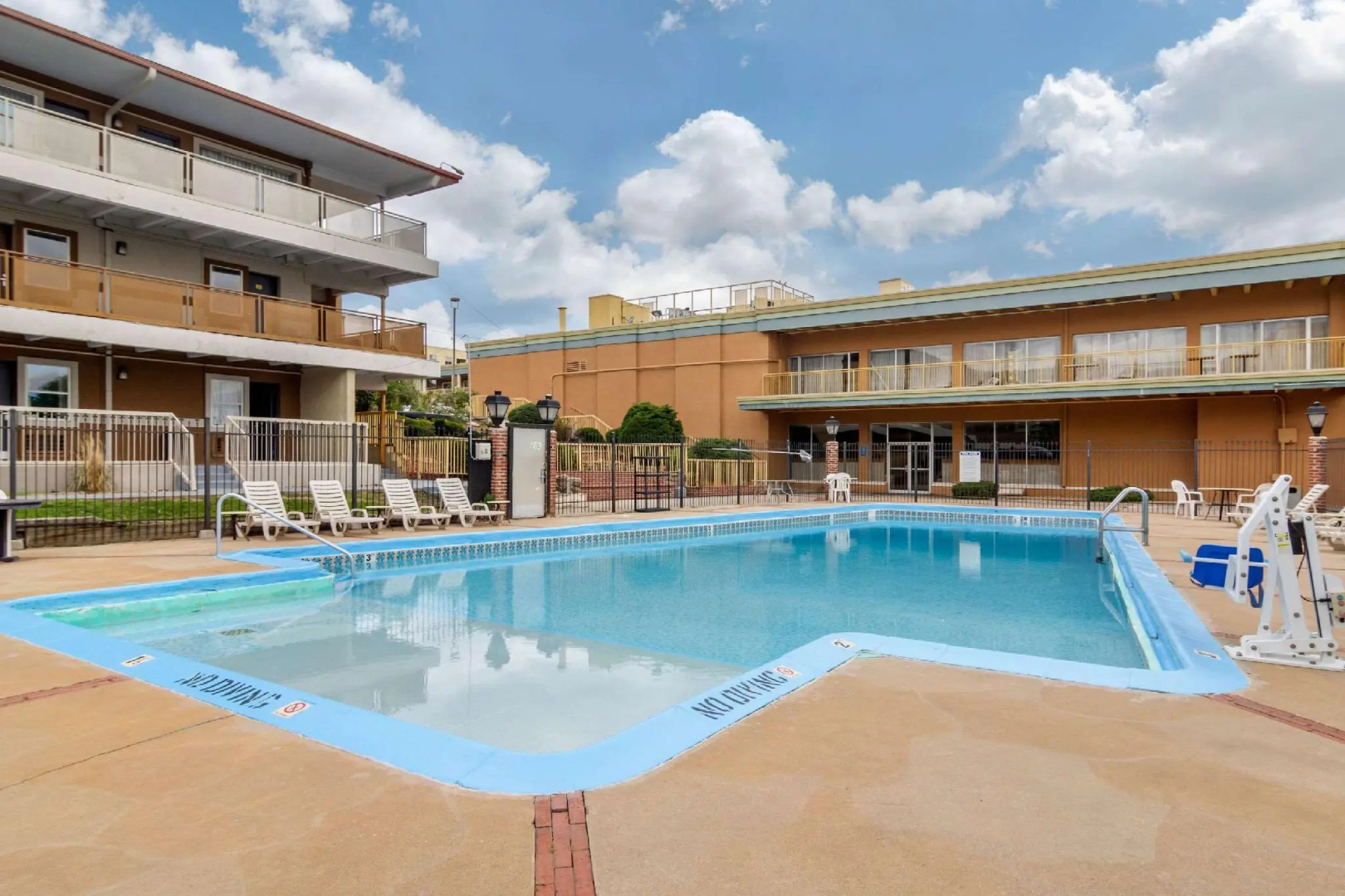 Отель Quality Inn Denver Downtown