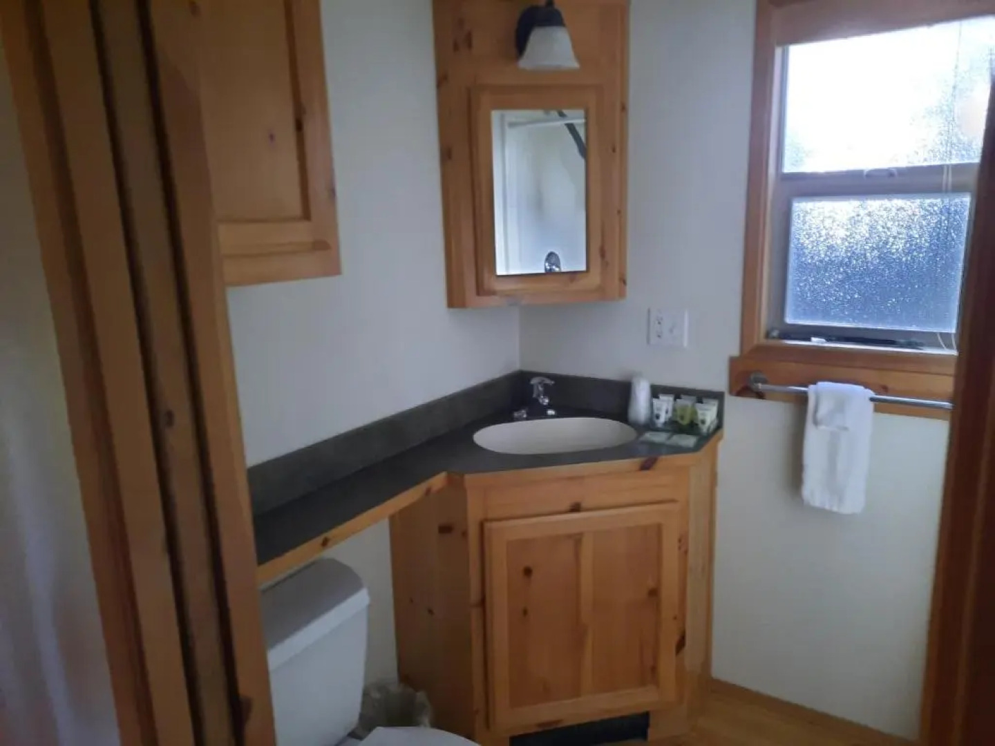 Willamette Pass Inn Chalets