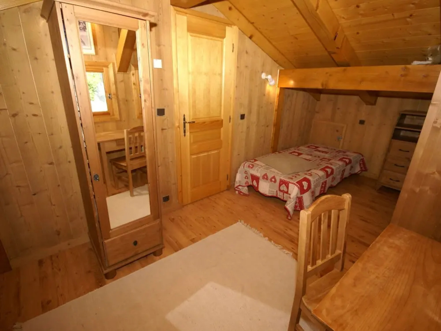 Peaceful Chalet in Les Houches with Garage