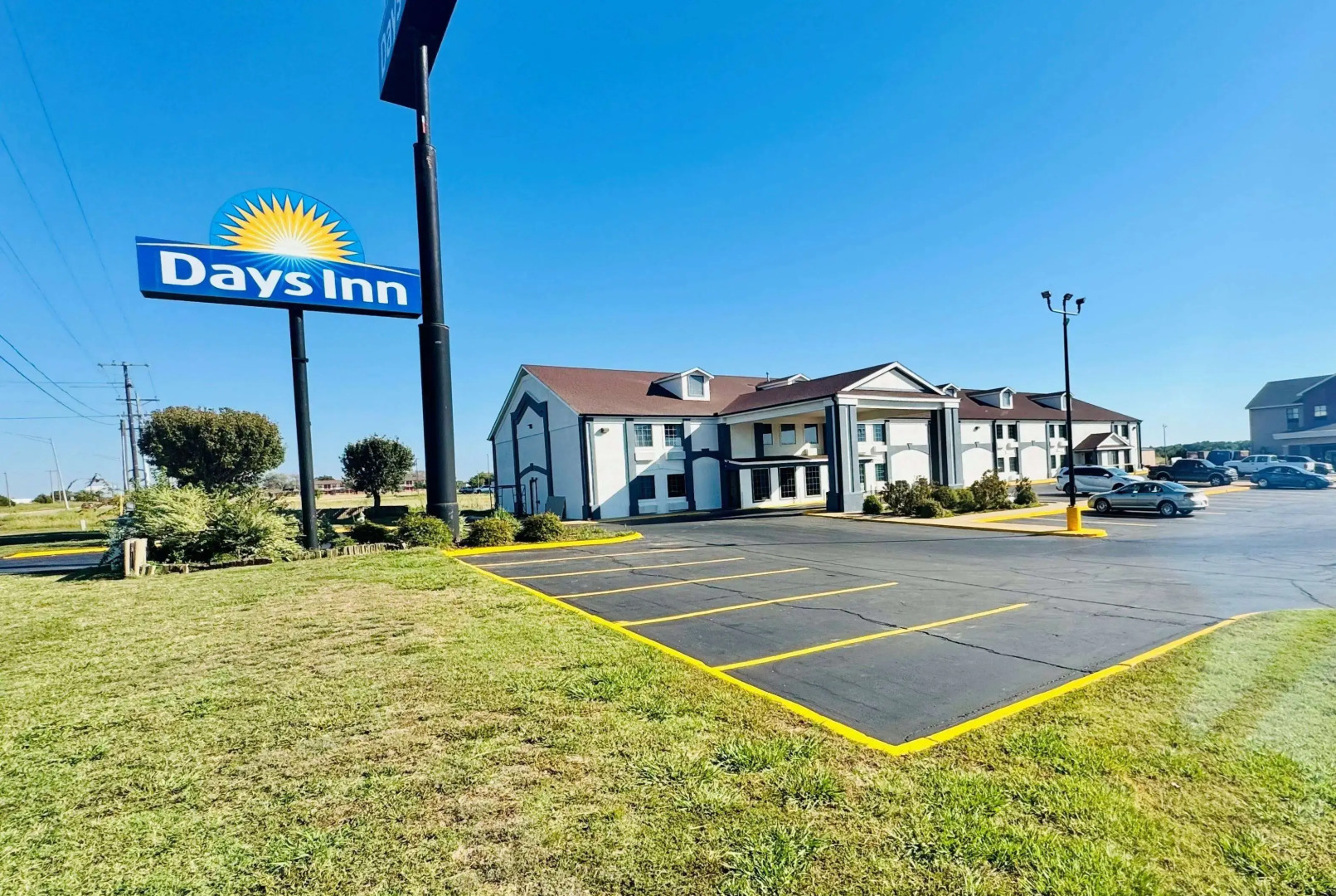 Days Inn by Wyndham Shawnee
