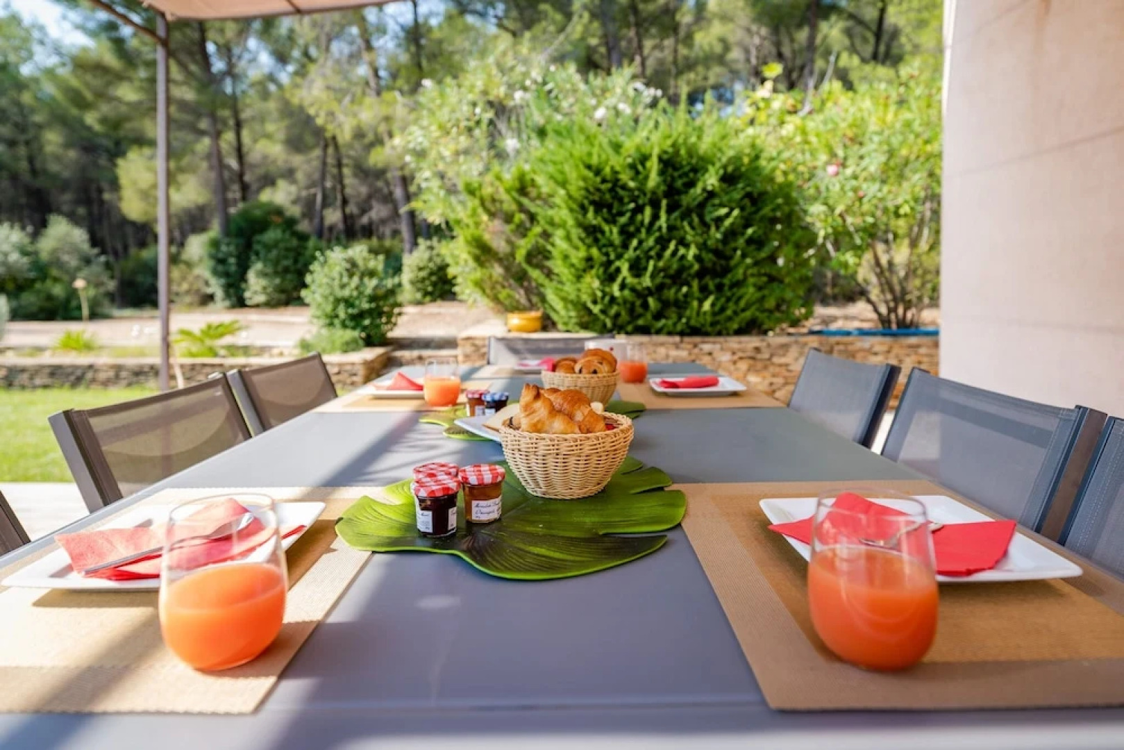 Villa Eléonore - plage à pied vue mer piscine sans vis-à-vis jardin 3600m² - Ted Home