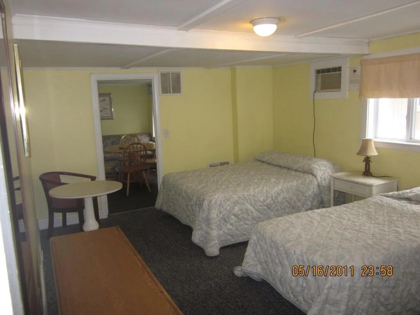 Colonial Motel Suites