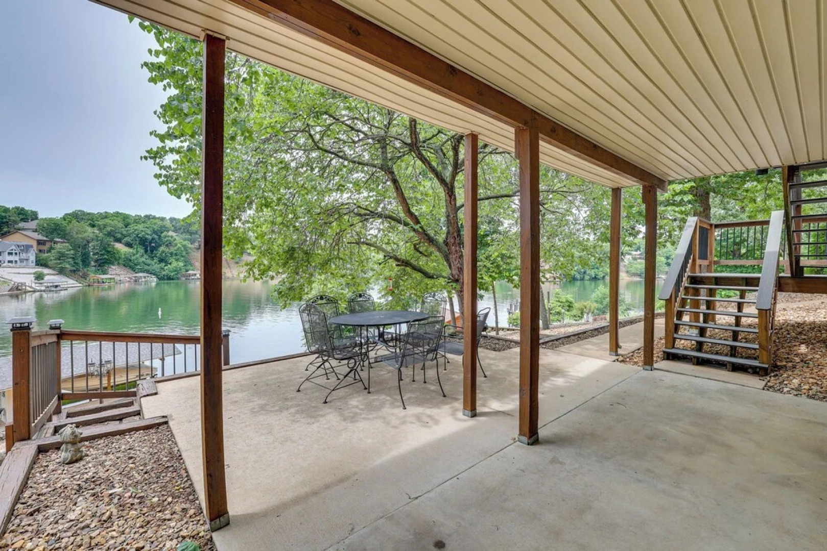 Bella Vista Home w/ Kayaks & Deck on Loch Lomond!
