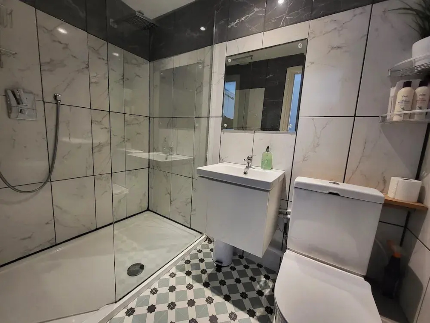 Escape the Ordinary - Dorset Village Vacation