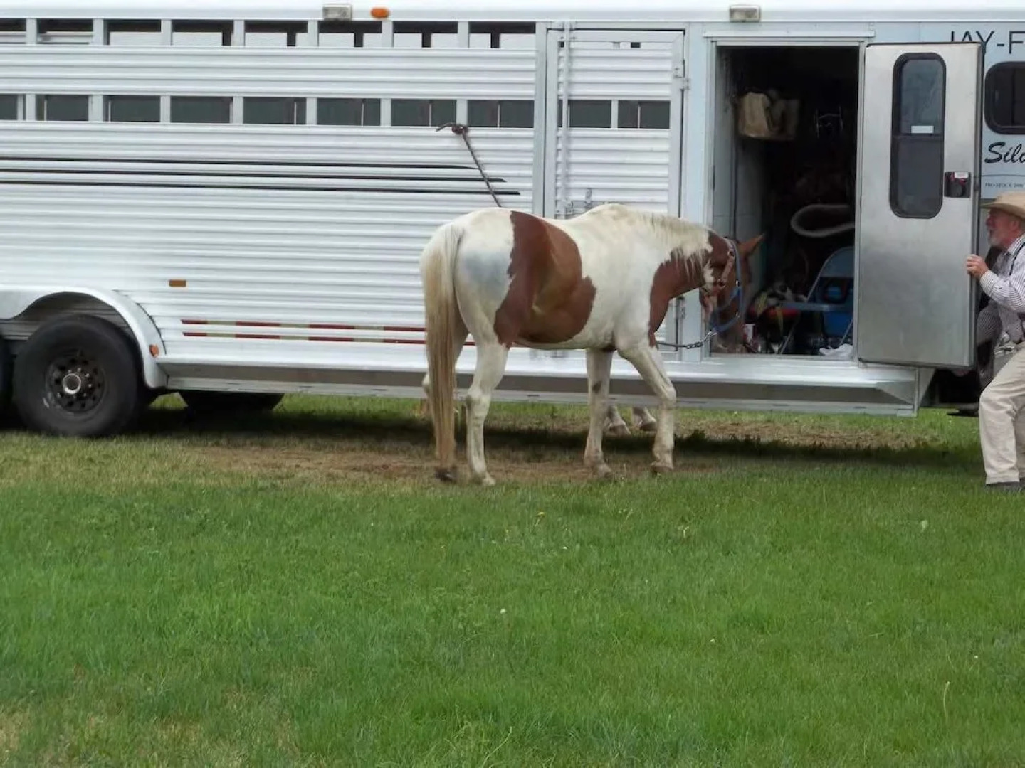 Eagle Peak Lodge & Cabins