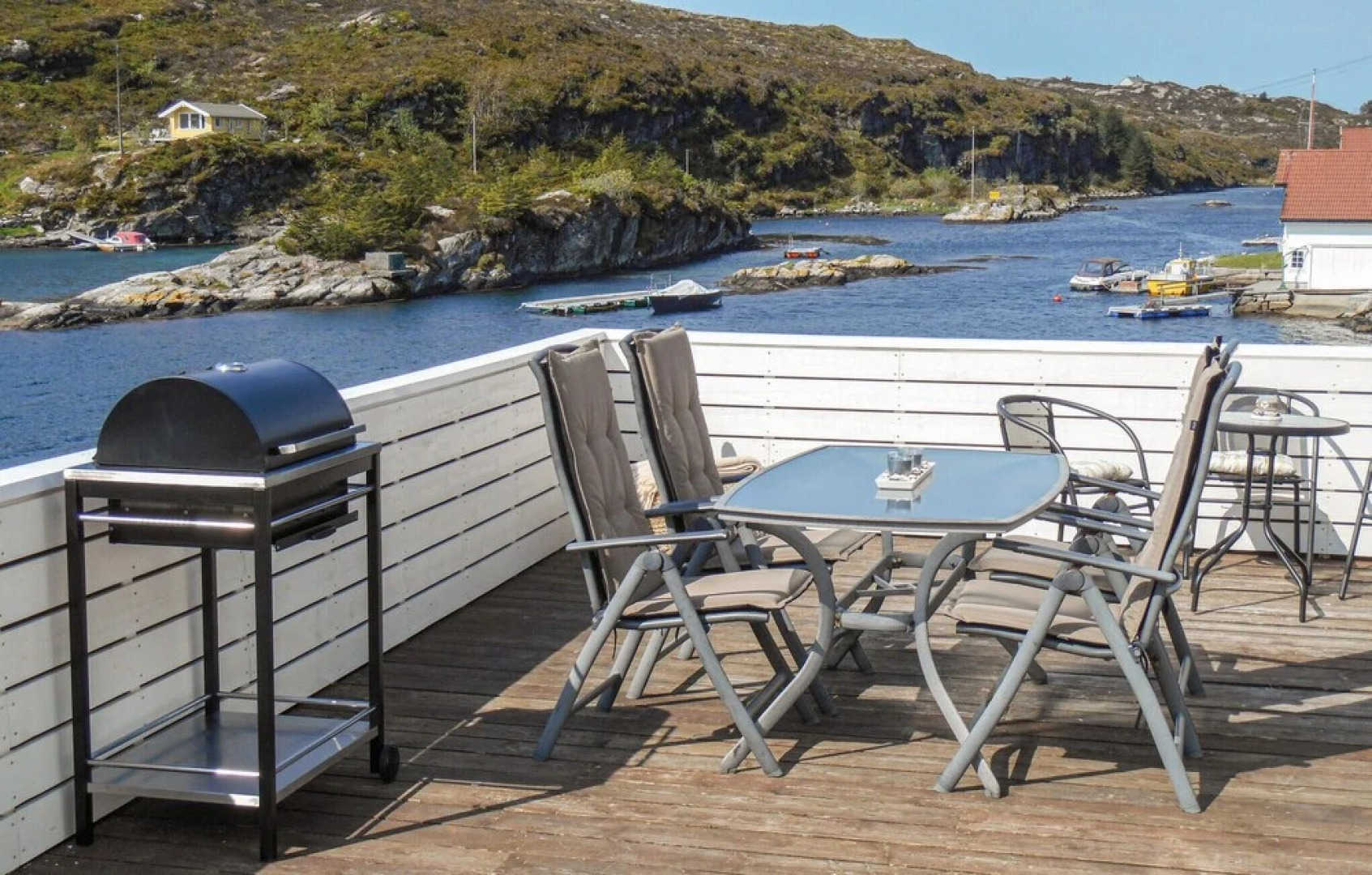 Beautiful Apartment in Steinsland With 4 Bedrooms and Wifi