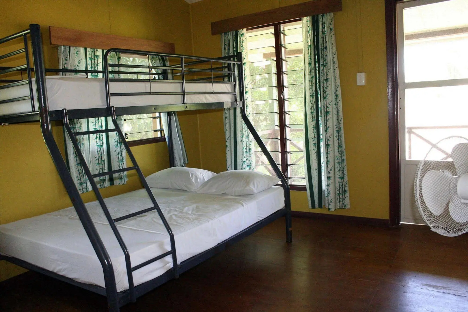 Ratu Kini Backpackers & Dive Resort