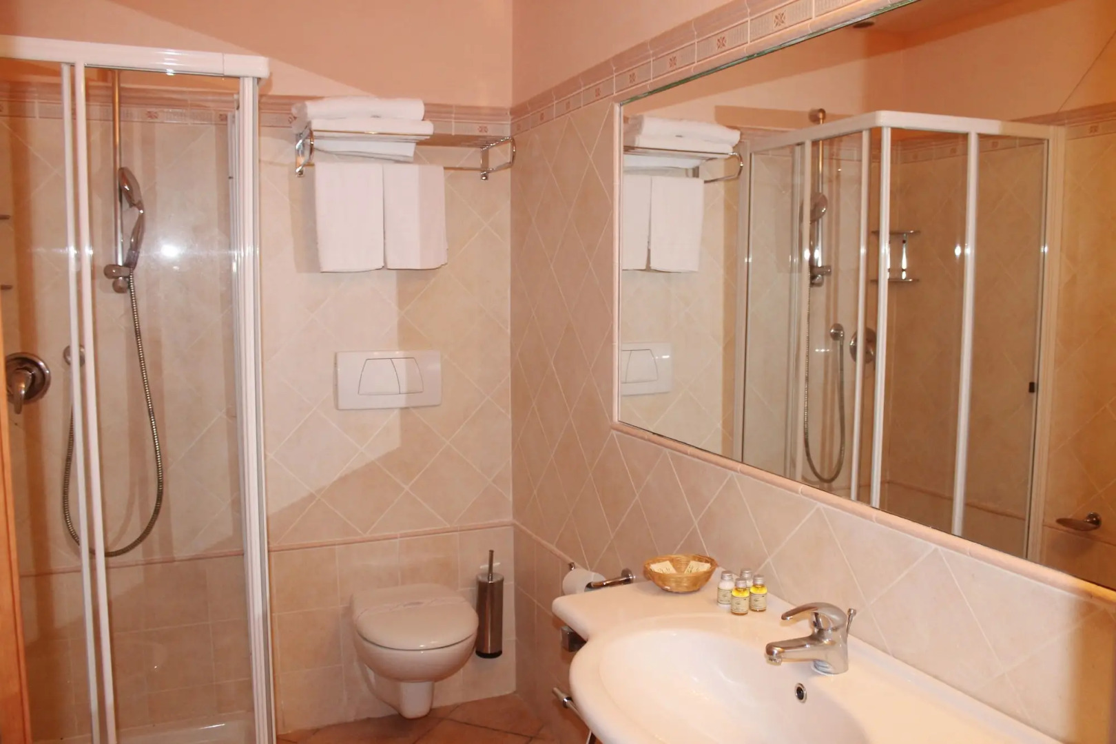 Отель Loano 2 Village