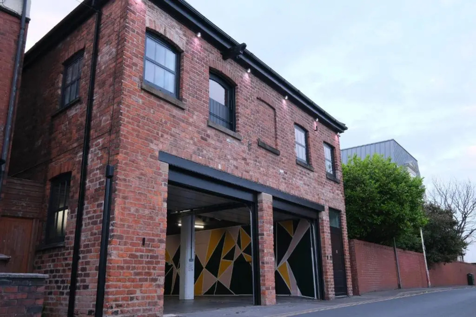 The Eden Warehouse - Green Apartment, sleeps 5