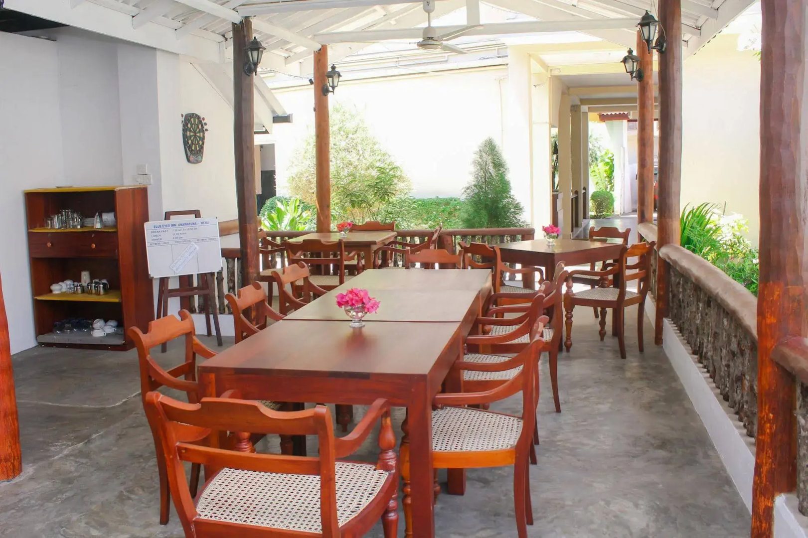 Blue Eyes Inn