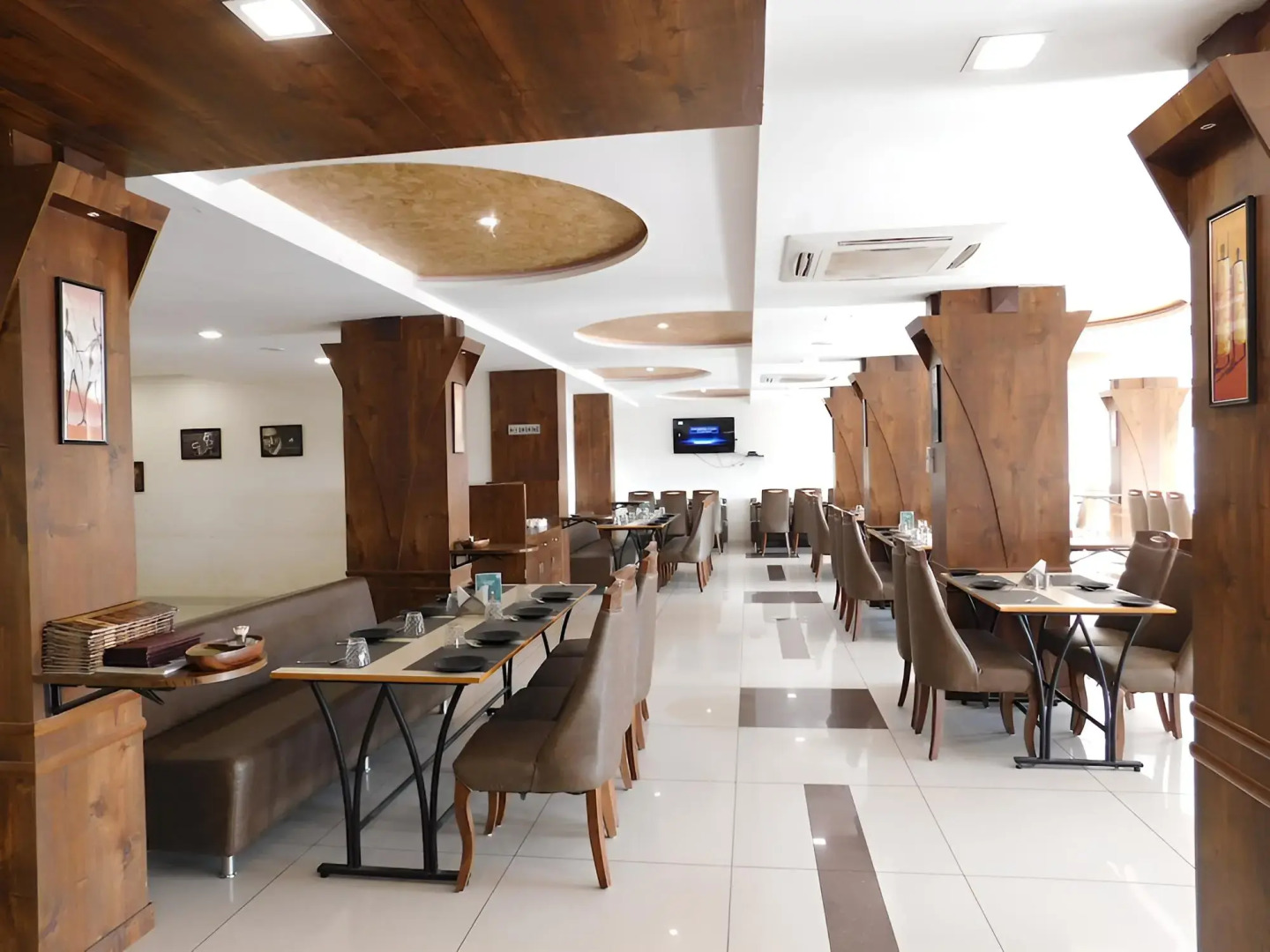 V by Vinnca Hotel Shiva