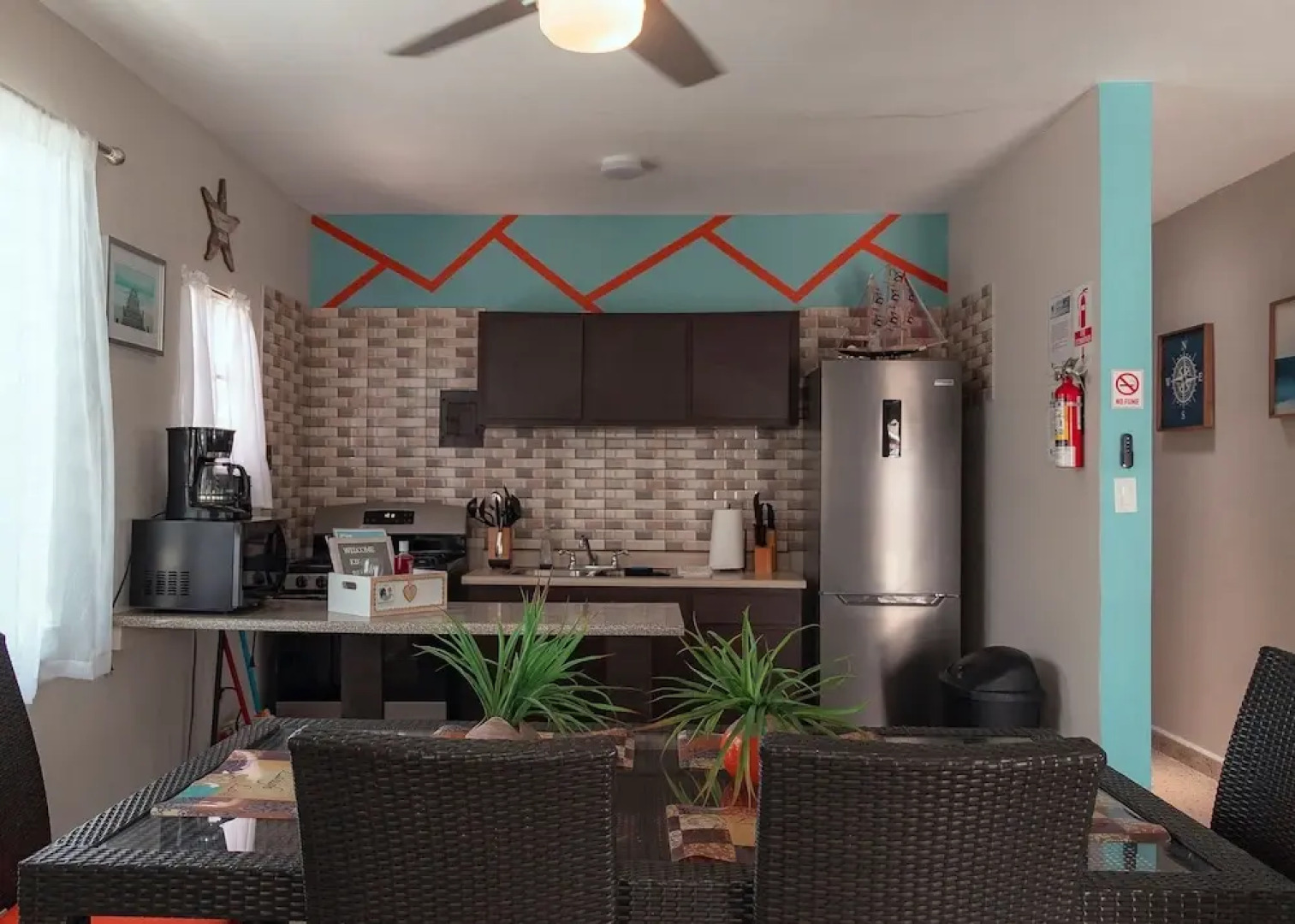 Tropical Breeze Escapes Couples Studio