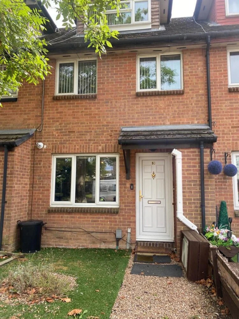 Charming 1-bed Apartment in Chigwell