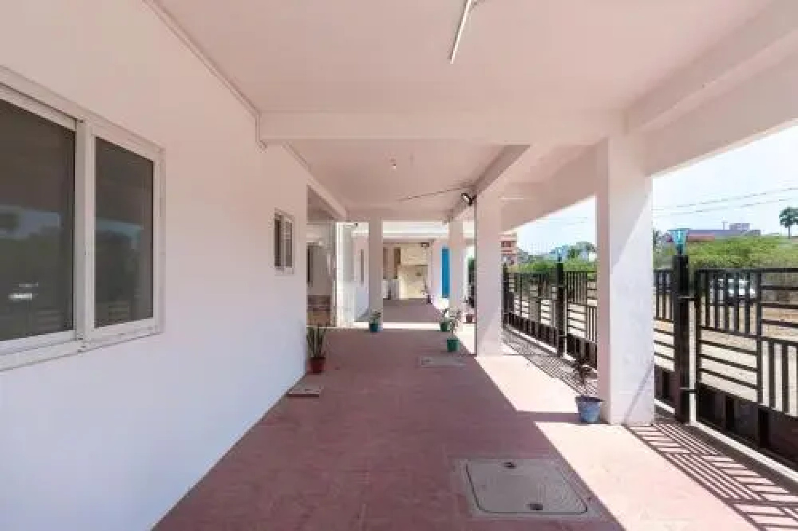 OYO 28658 The Swarg Residence