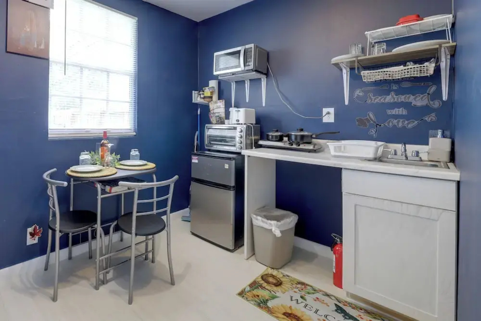 Pet-friendly Fort Lauderdale Home: 8 Mi to Beach!