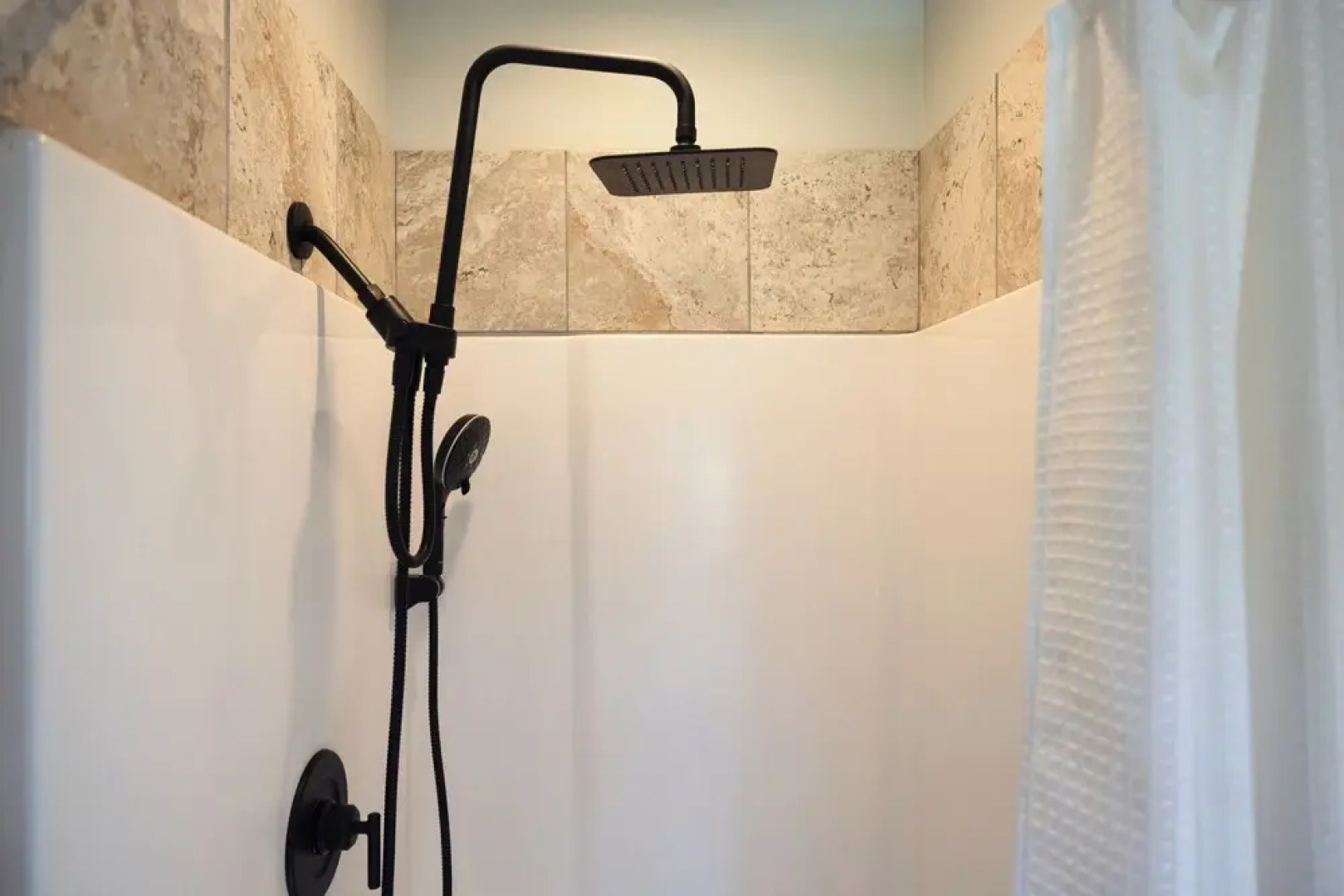 High-end Cabin 3BR 30min to Hoodoo Ski