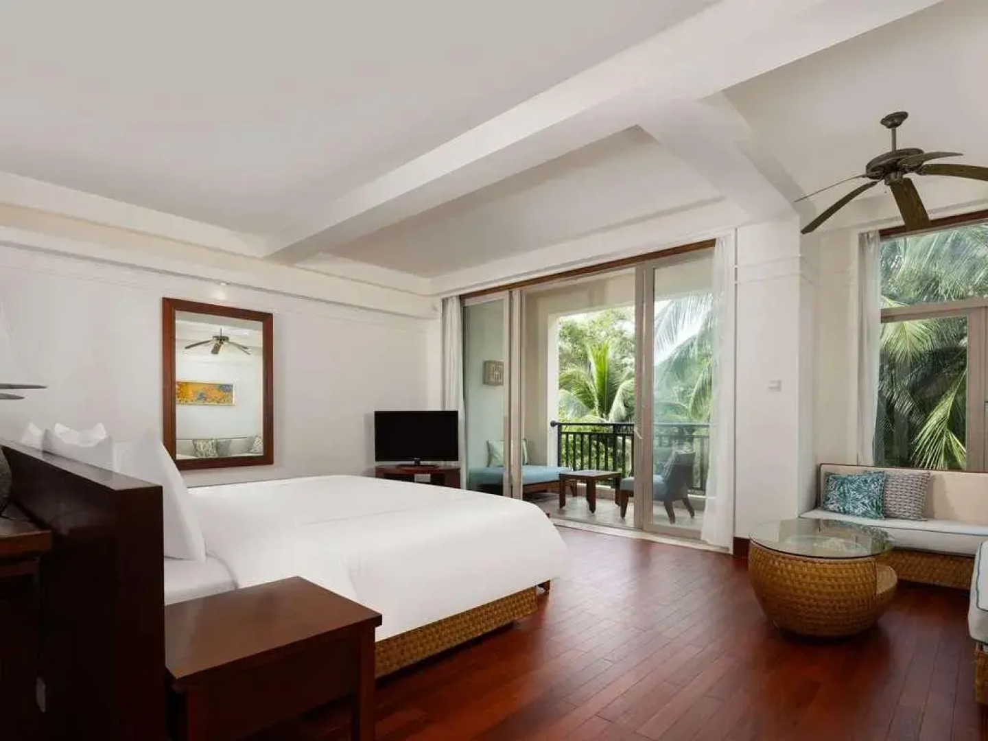 Swissôtel Sanya Yalong Bay