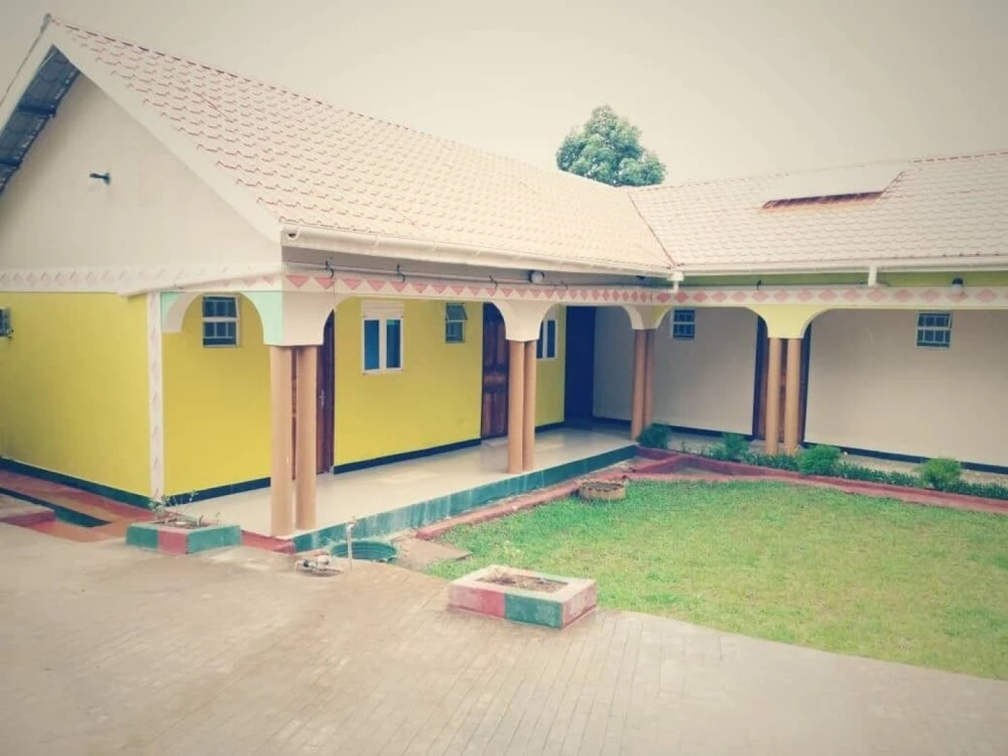 Sipi Travellers Lodge