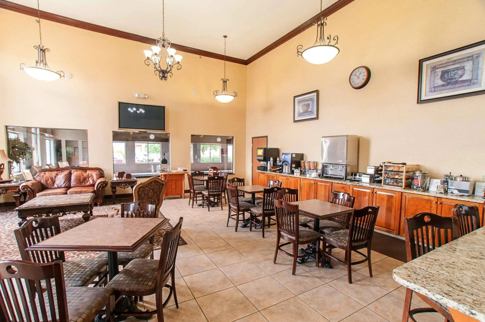 Best Western Plus North Canton Inn & Suites