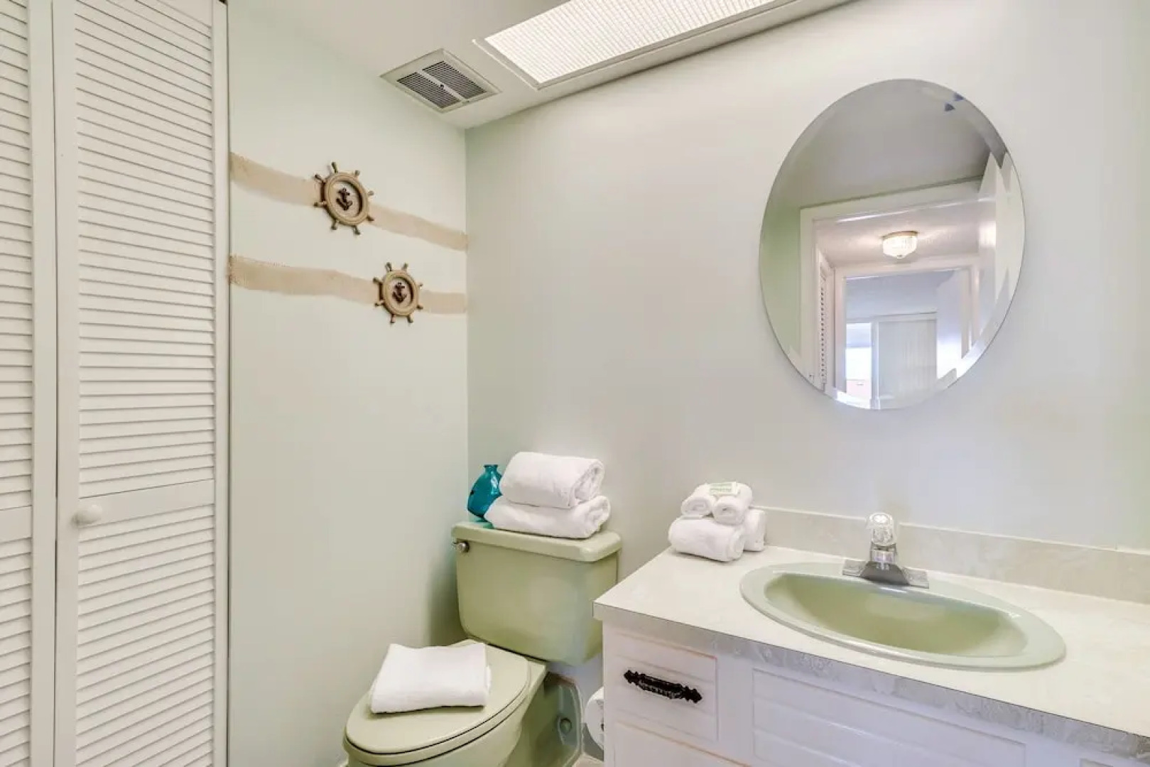 Redington Towers 406 by Vtrips