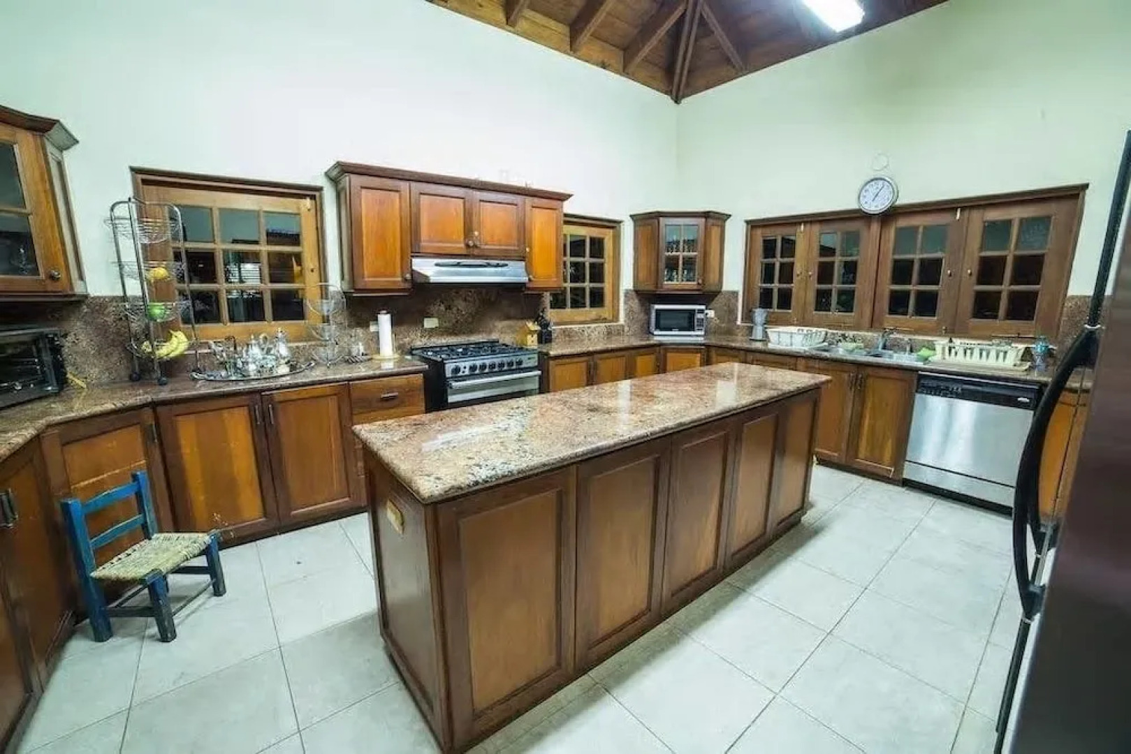 8BR 9BA Barranca Villa by ASVR