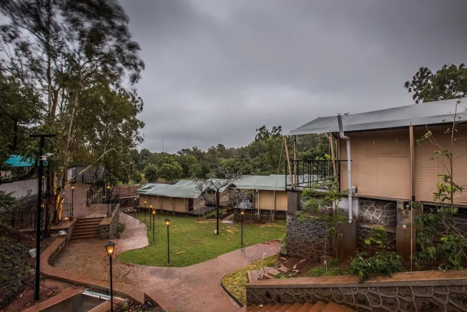 Royal Land Luxury AC Tent