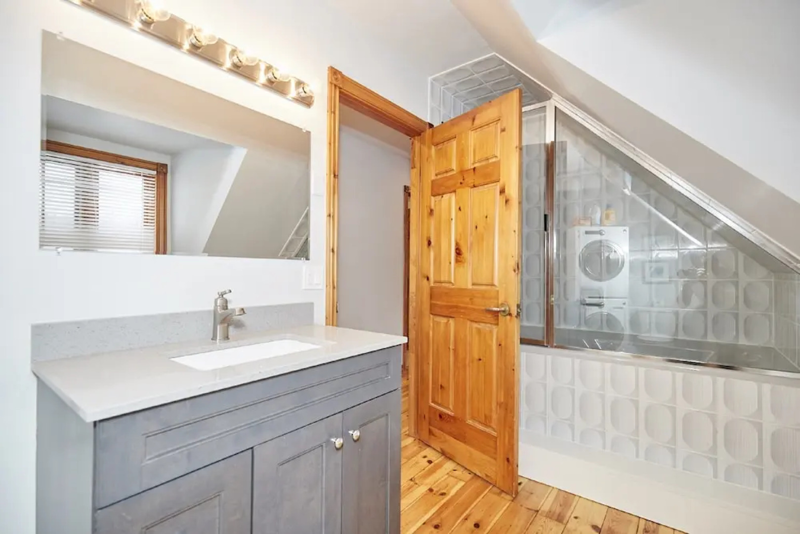 Grand Niagara Estate Lodge