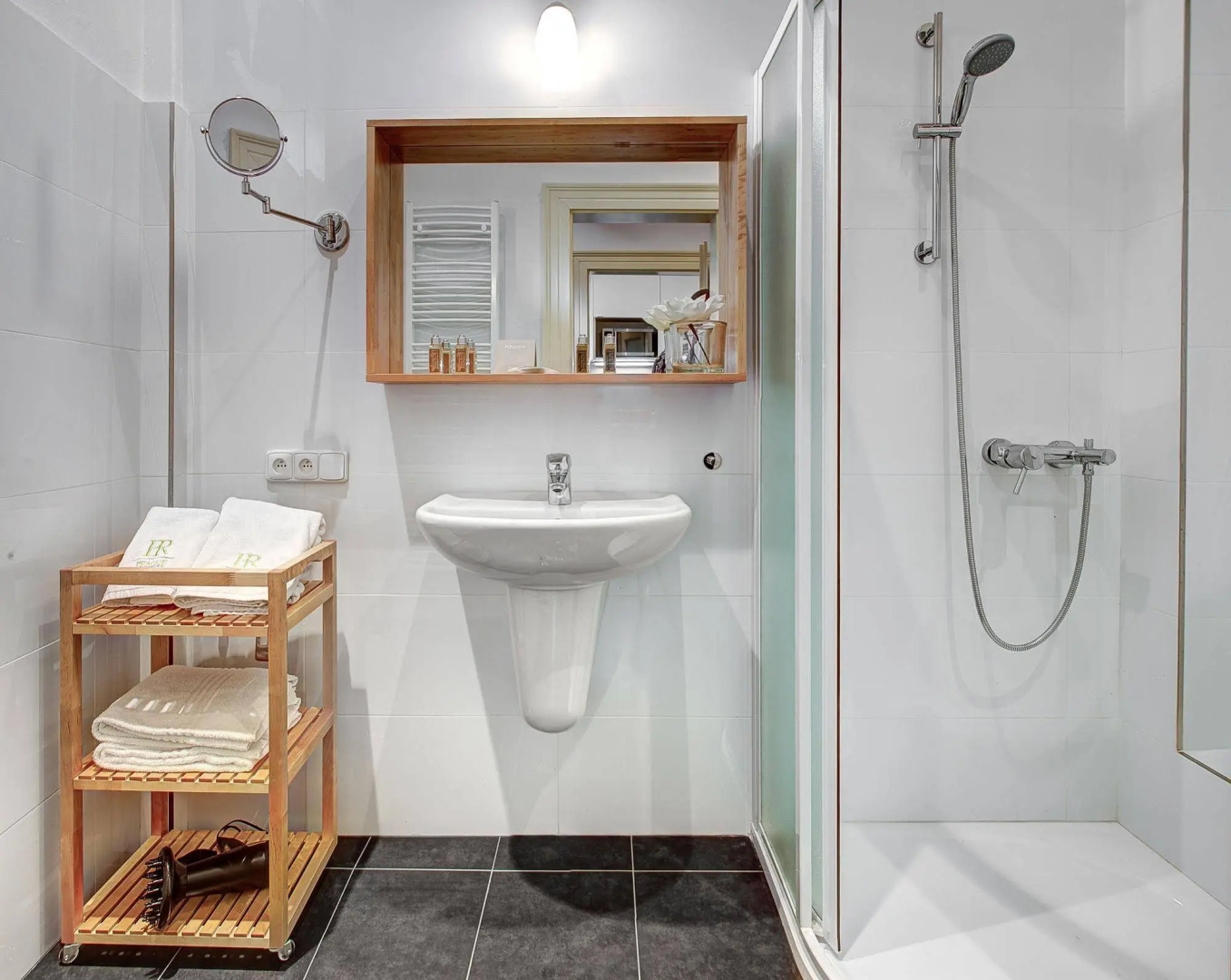 4 Arts Apartments by Adrez Living