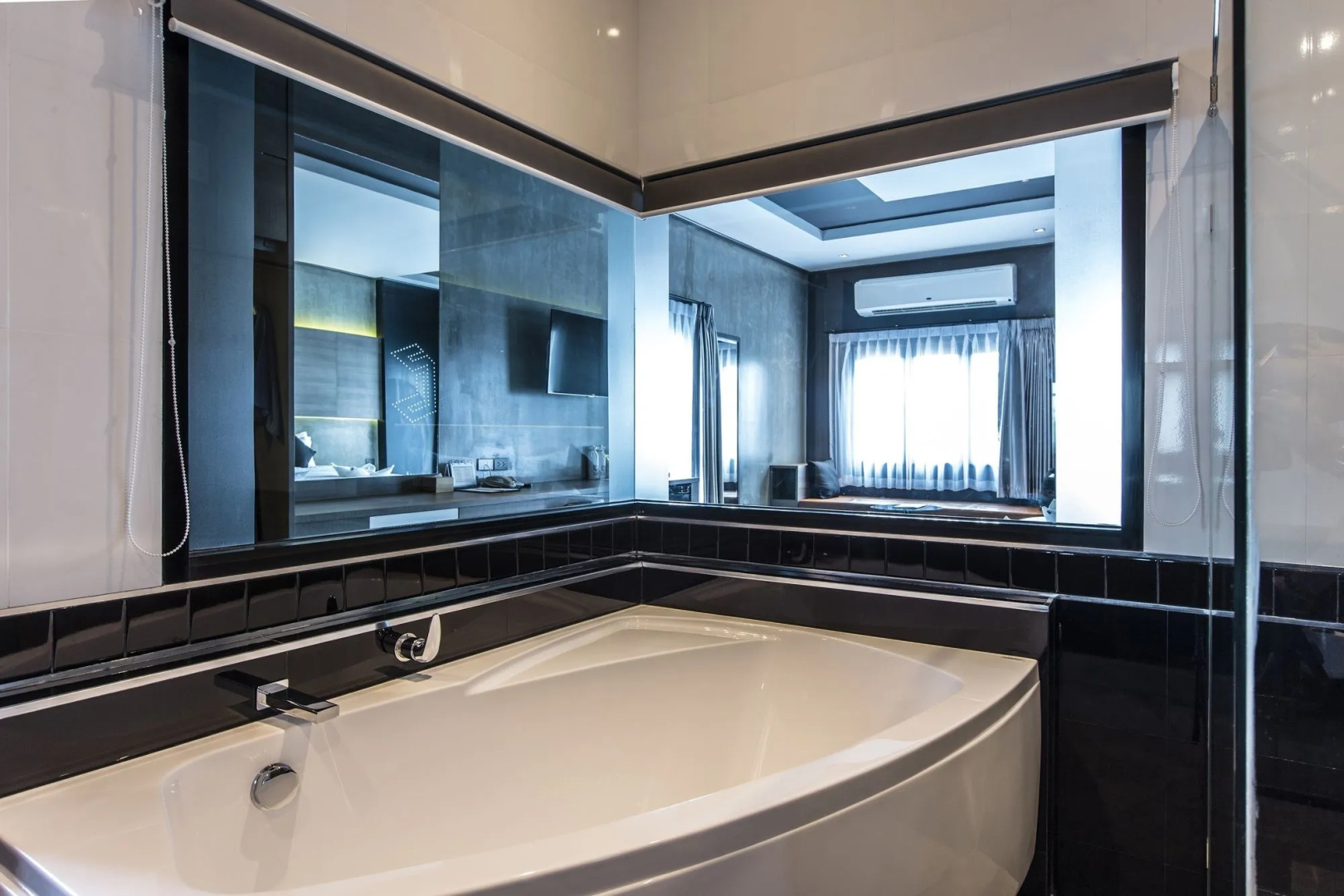 Cresco Hotel Buriram
