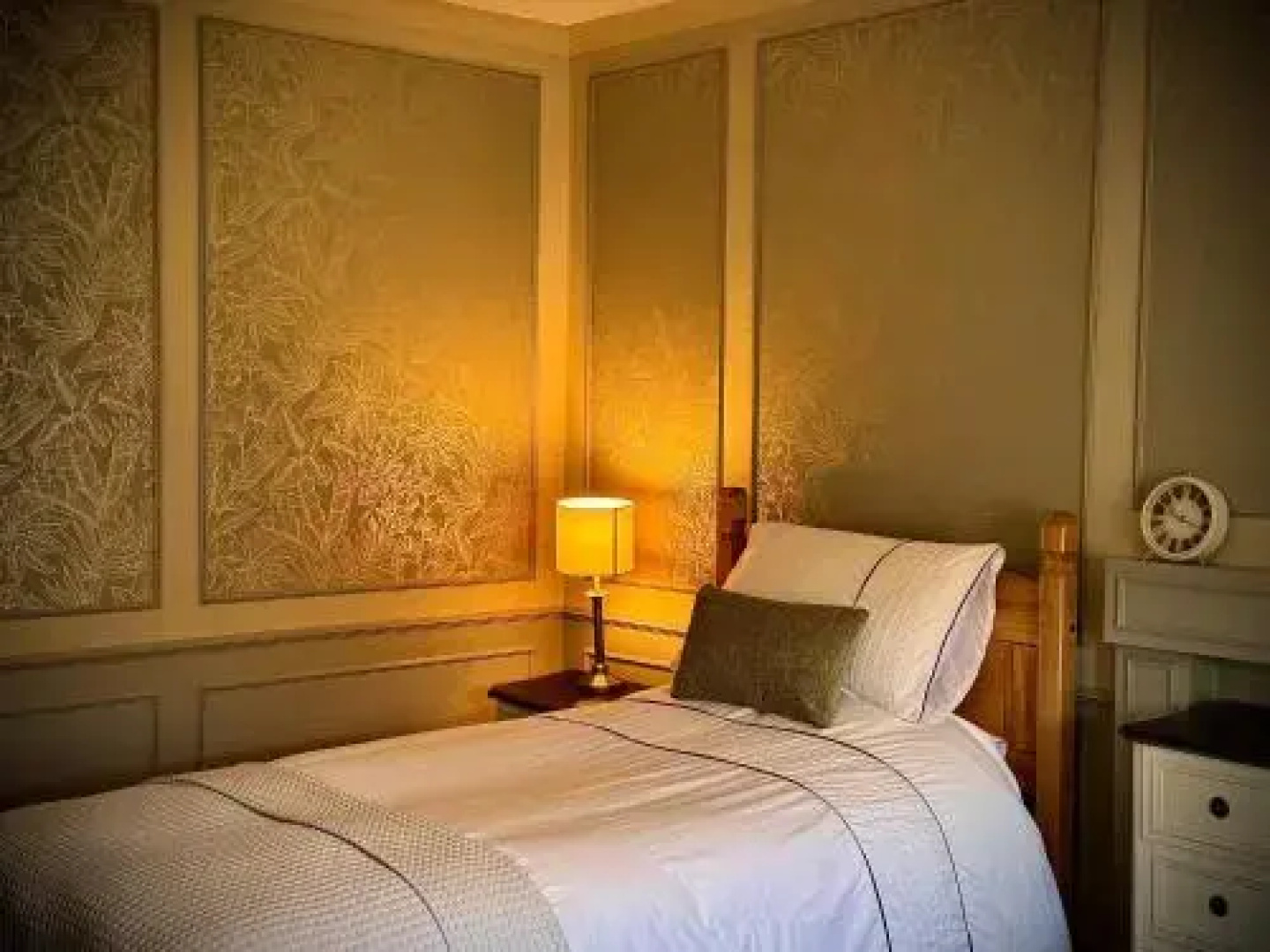 Farr Bay Inn