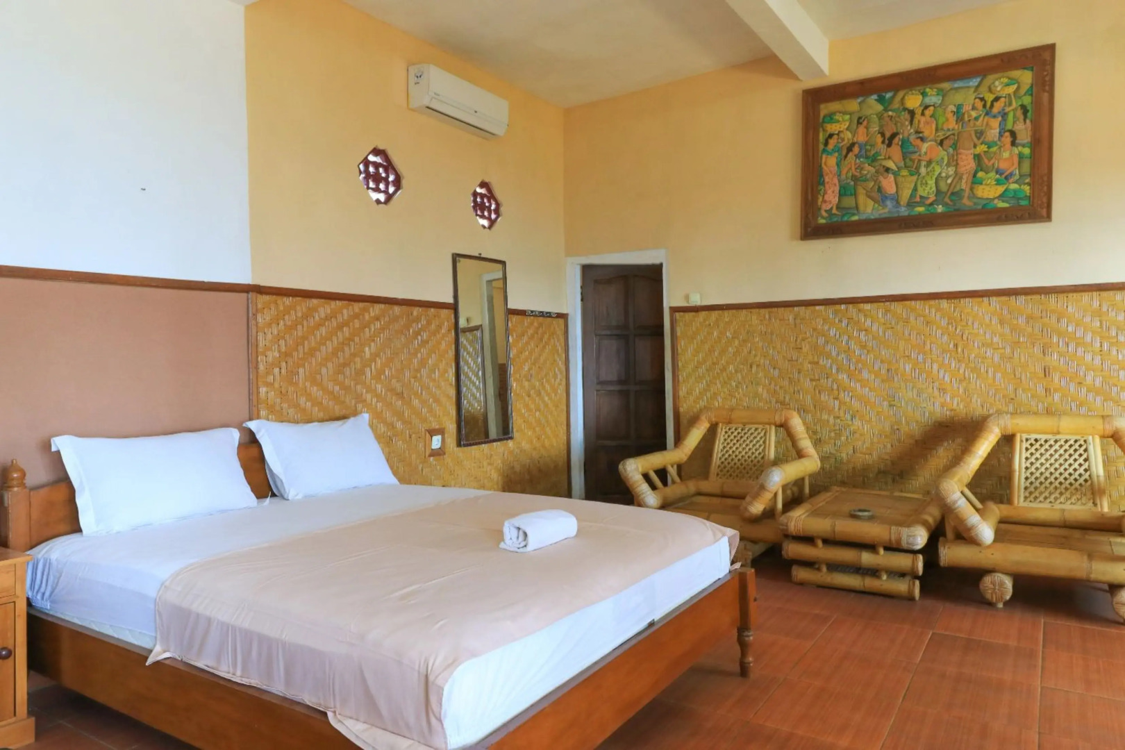 Hotel Tara Bar & Resto Air Sanih