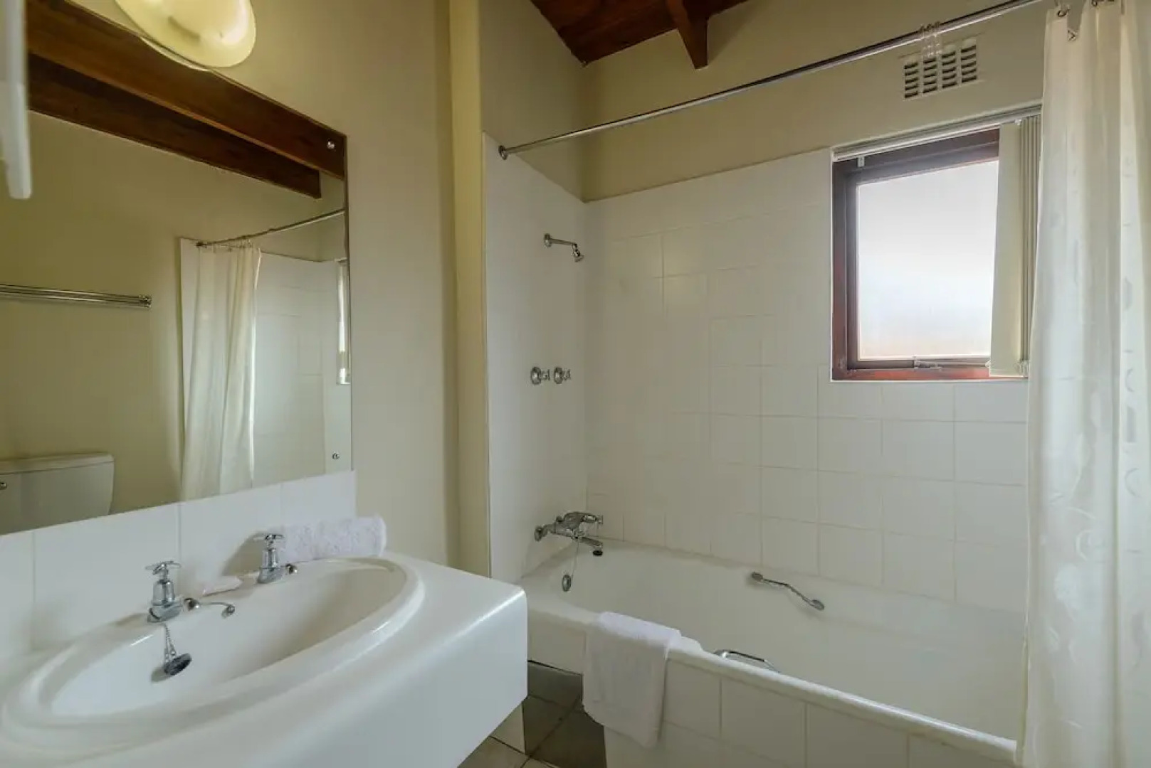 San Lameer Villa Rentals  2827