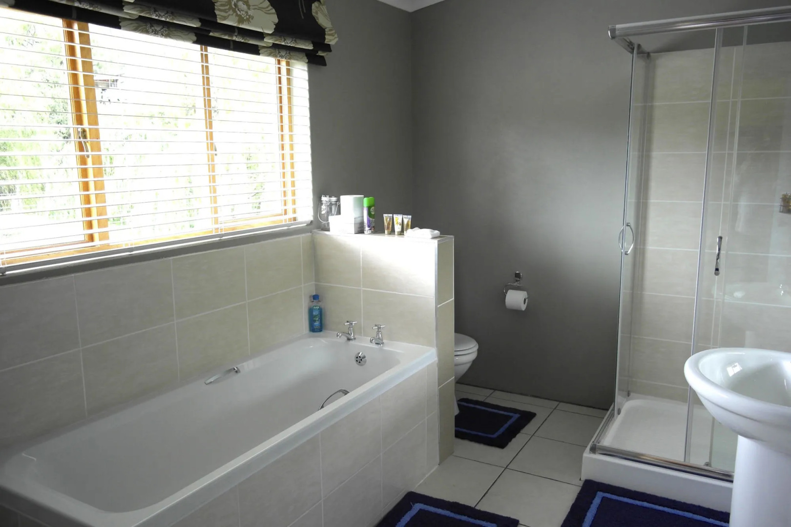 The Clarens Country House