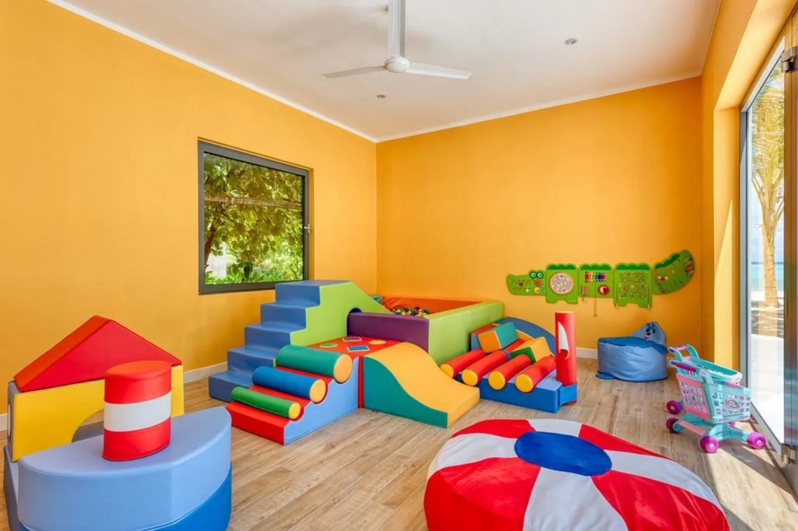 Kuredhivaru Resort & Spa Maldives