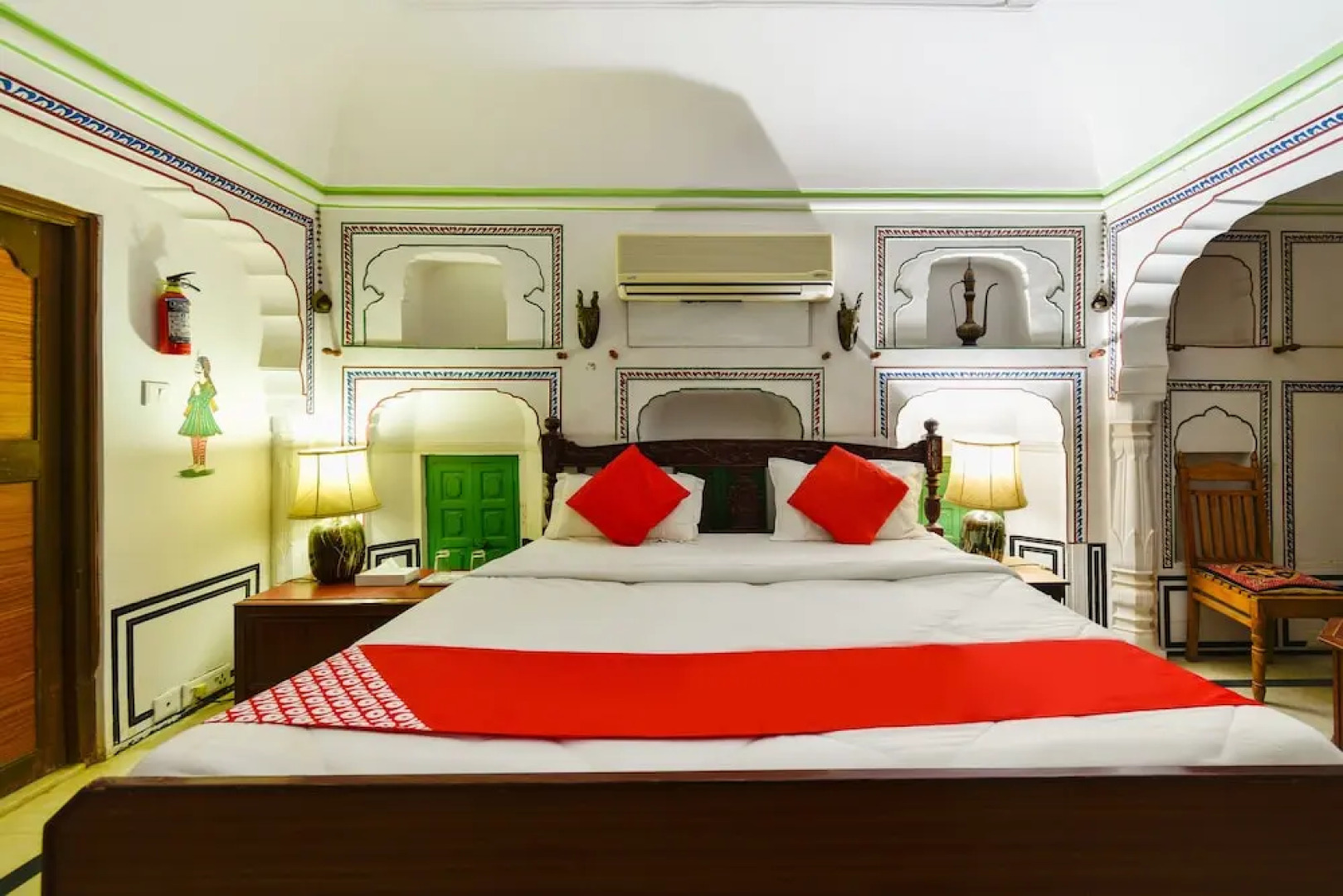 Oyo 46031 Singhasan Haveli