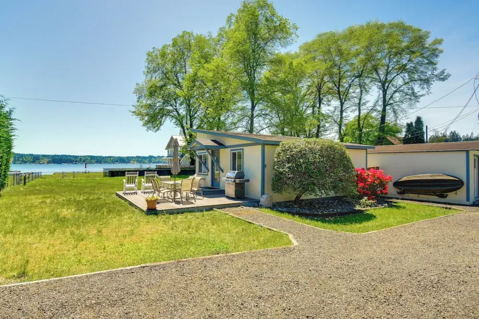 Waterfront Hood Canal Cottage: Steps to the Beach!
