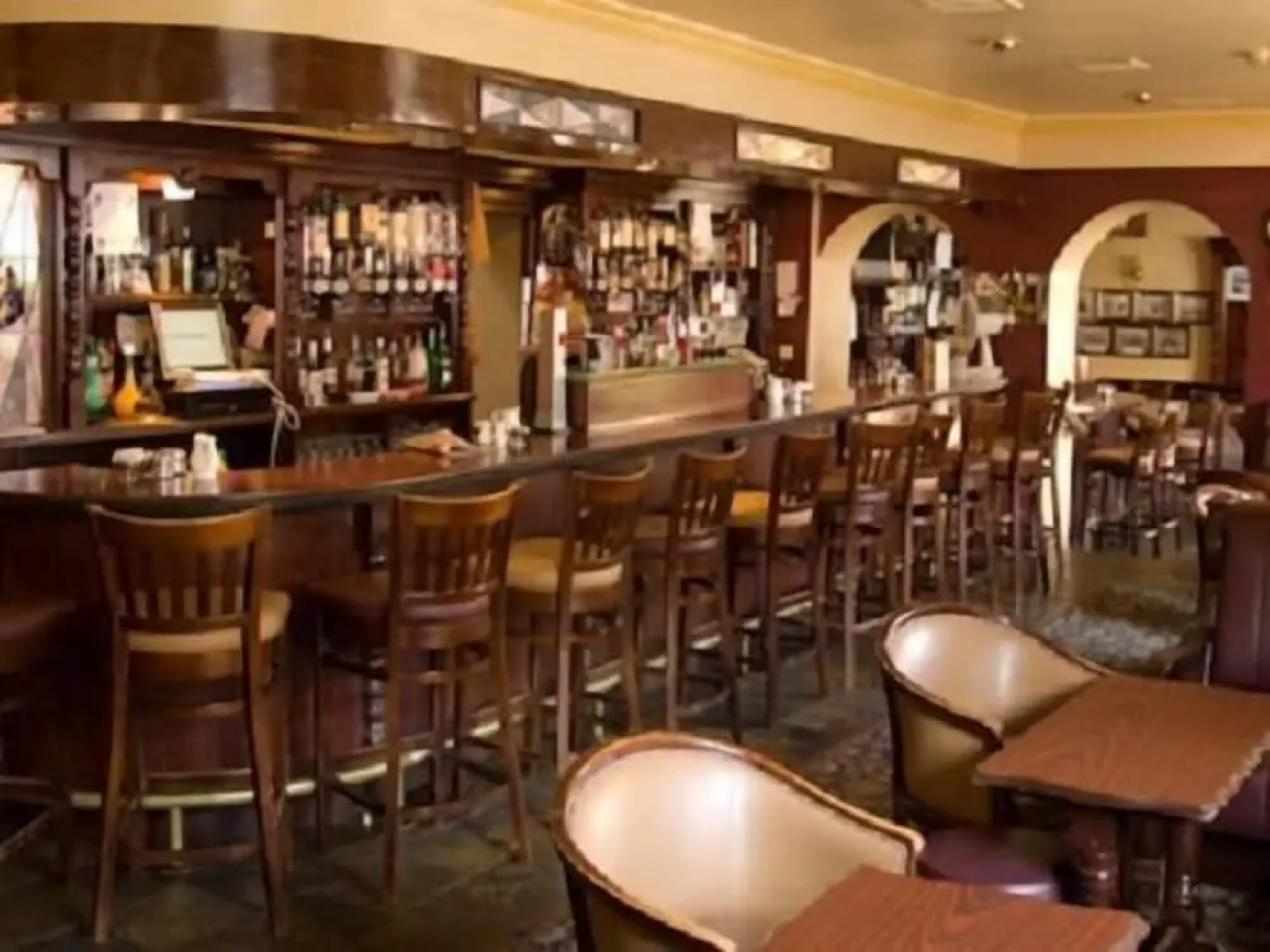Breffni Arms Hotel
