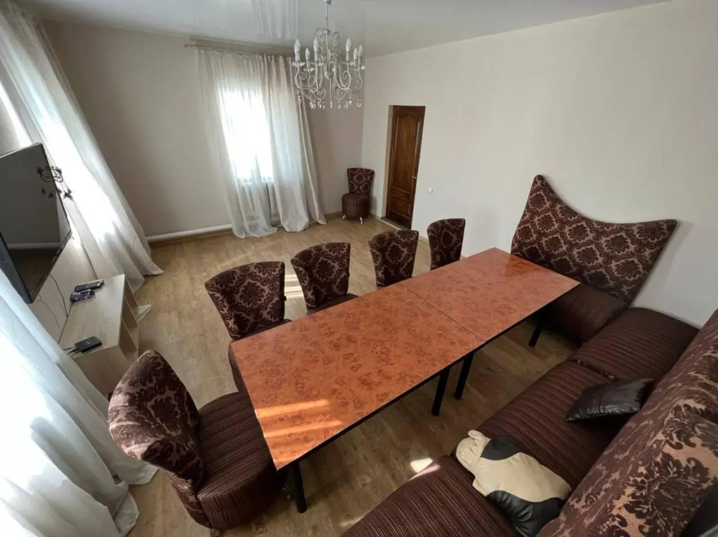 Дом с бассейном и баней