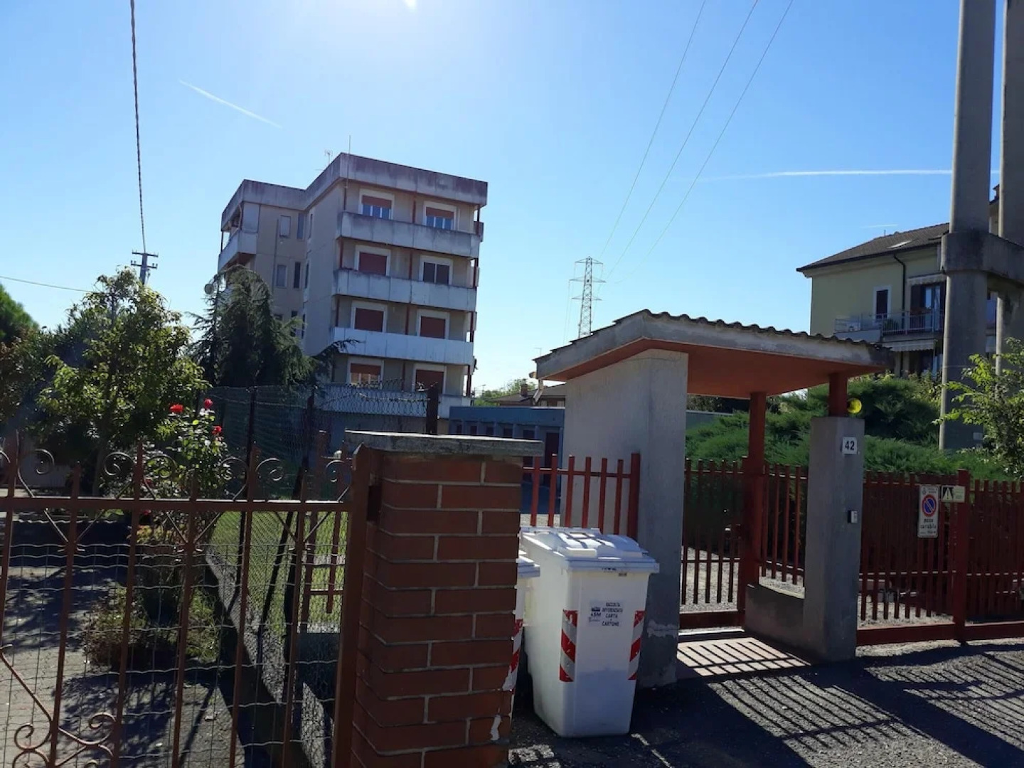 Studio in Voghera, With Wonderful City View and Furnished Terrace
