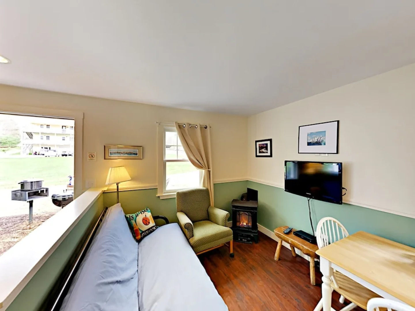 American Pale Ale Cottage 2 Bedrooms 1 Bathroom Cottage