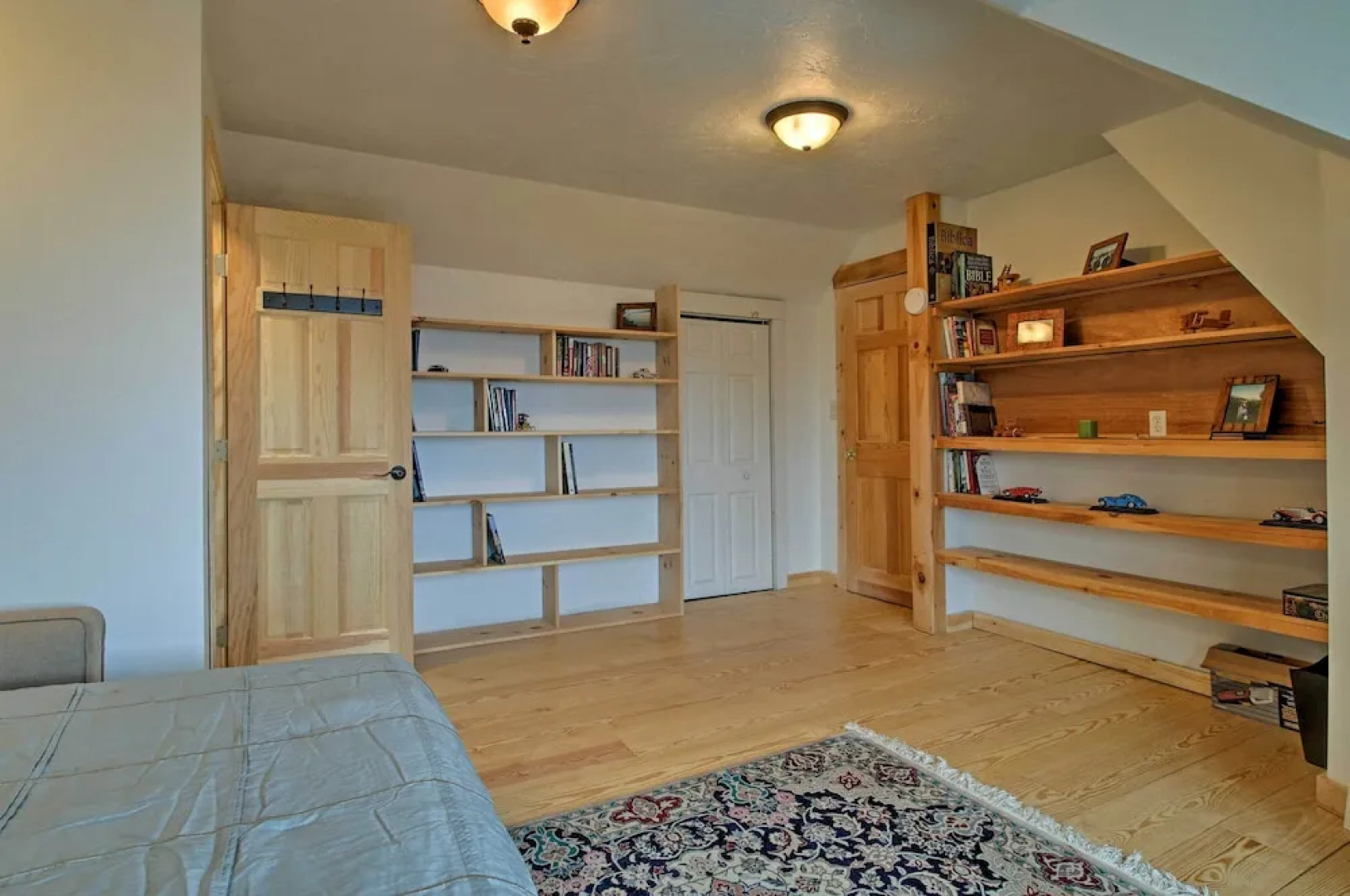 Spacious Gilford Retreat w/ Deck: 2 Mi to Skiing!