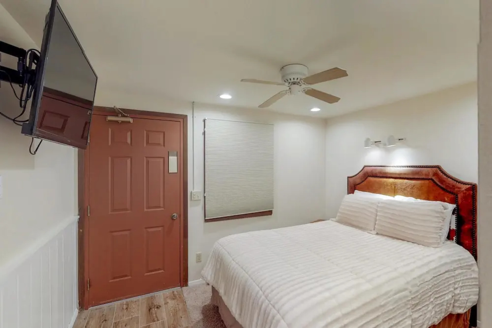 Three Seasons Condominiums