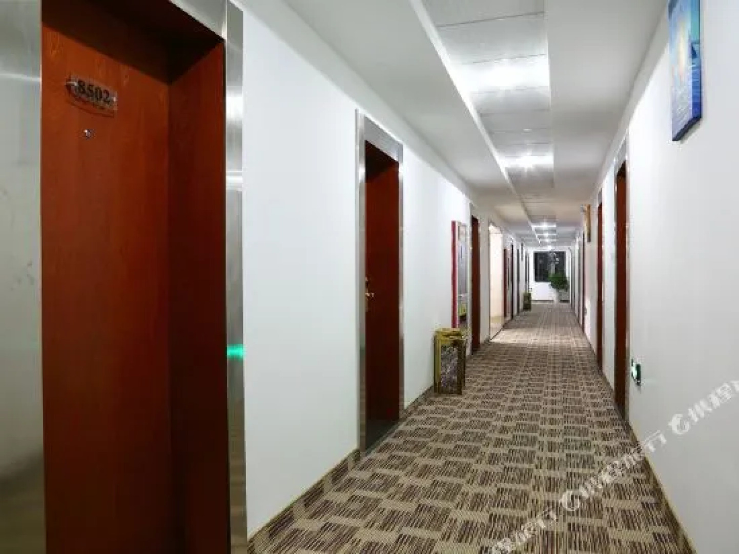 宜家快捷酒店(新昌大佛城店)