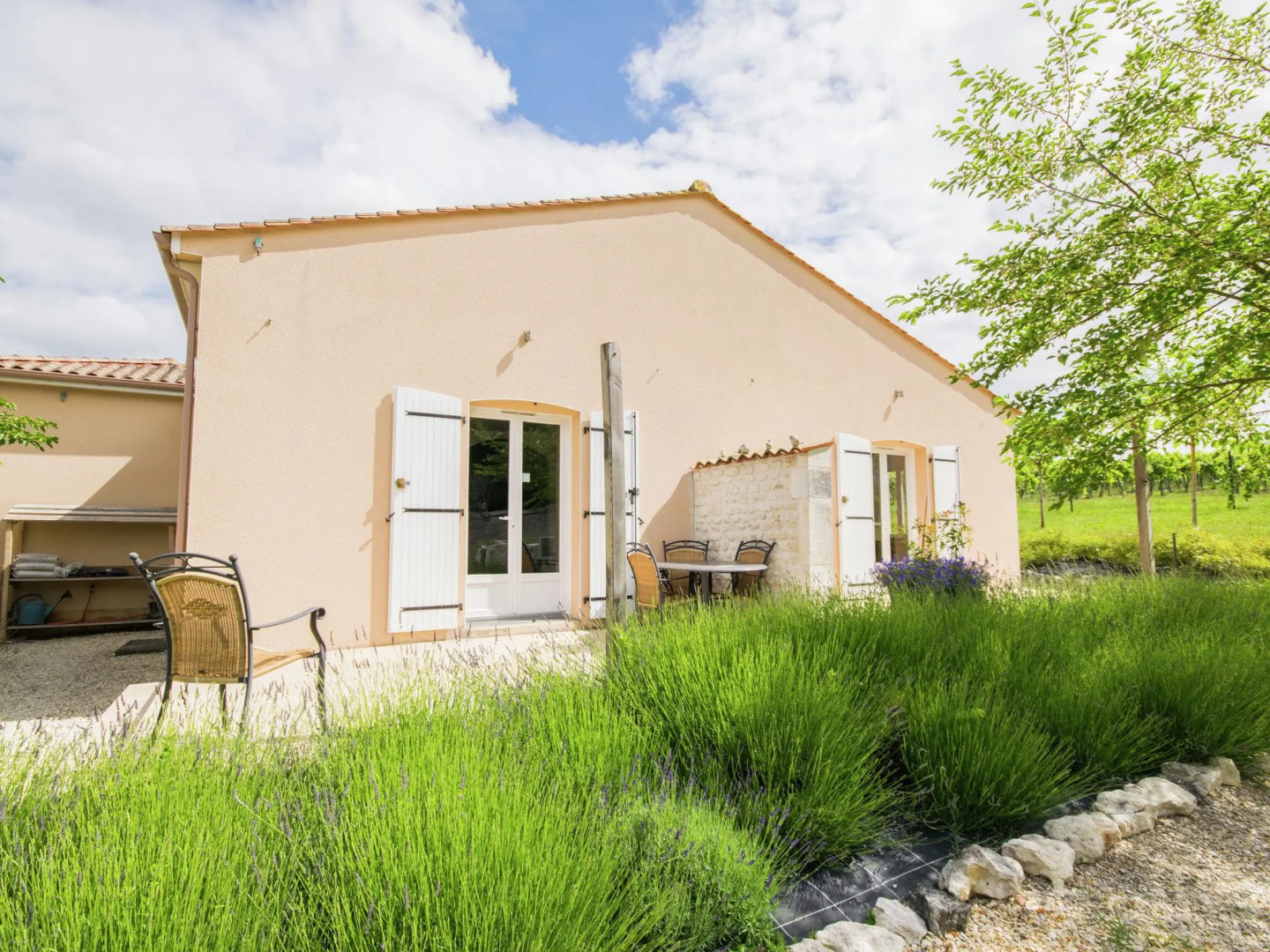 Modern Apartment in Segonzac with Swimming Pool