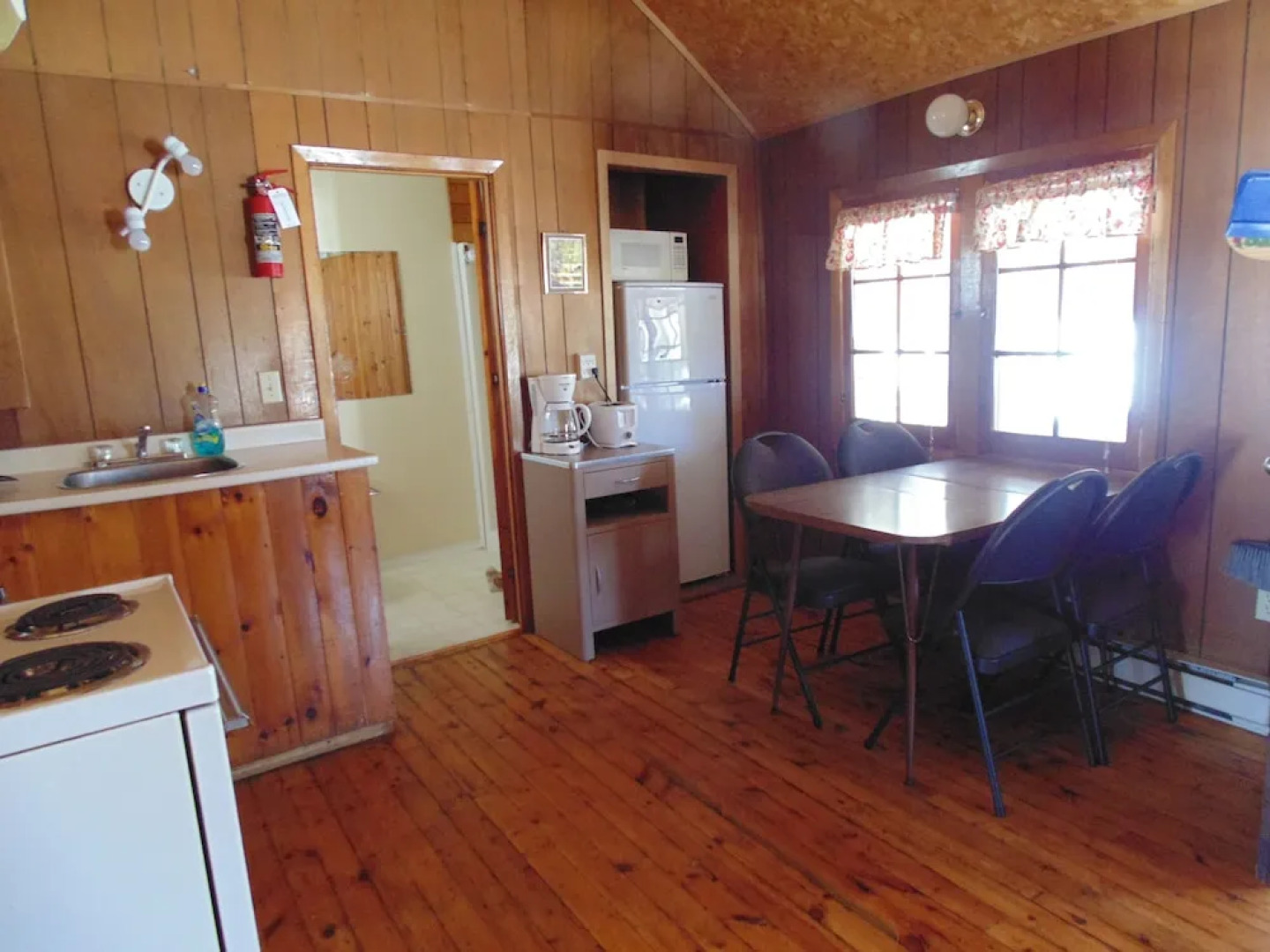 Maple Grove Cottages