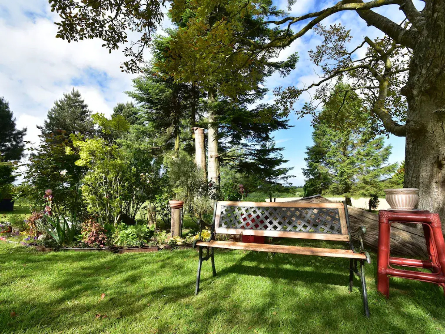 Typical Norman Farmhouse With Free Wifi, a Short Drive From the Coast