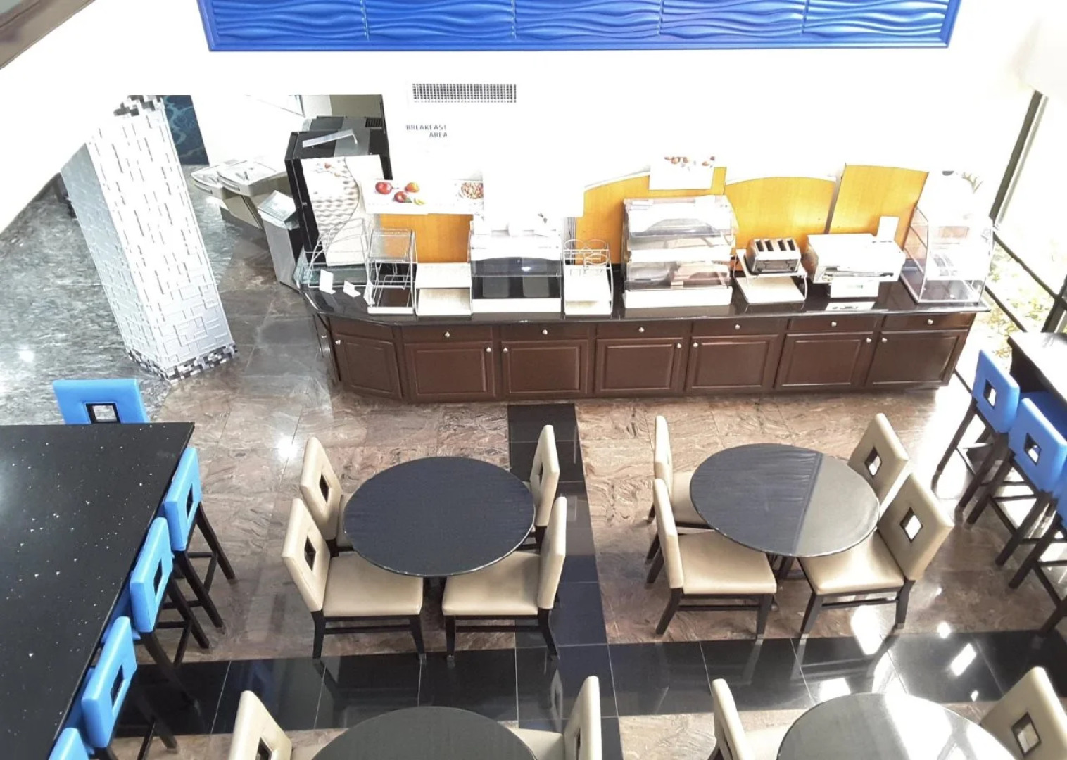 Holiday Inn Express Hotel & Suites by IHG