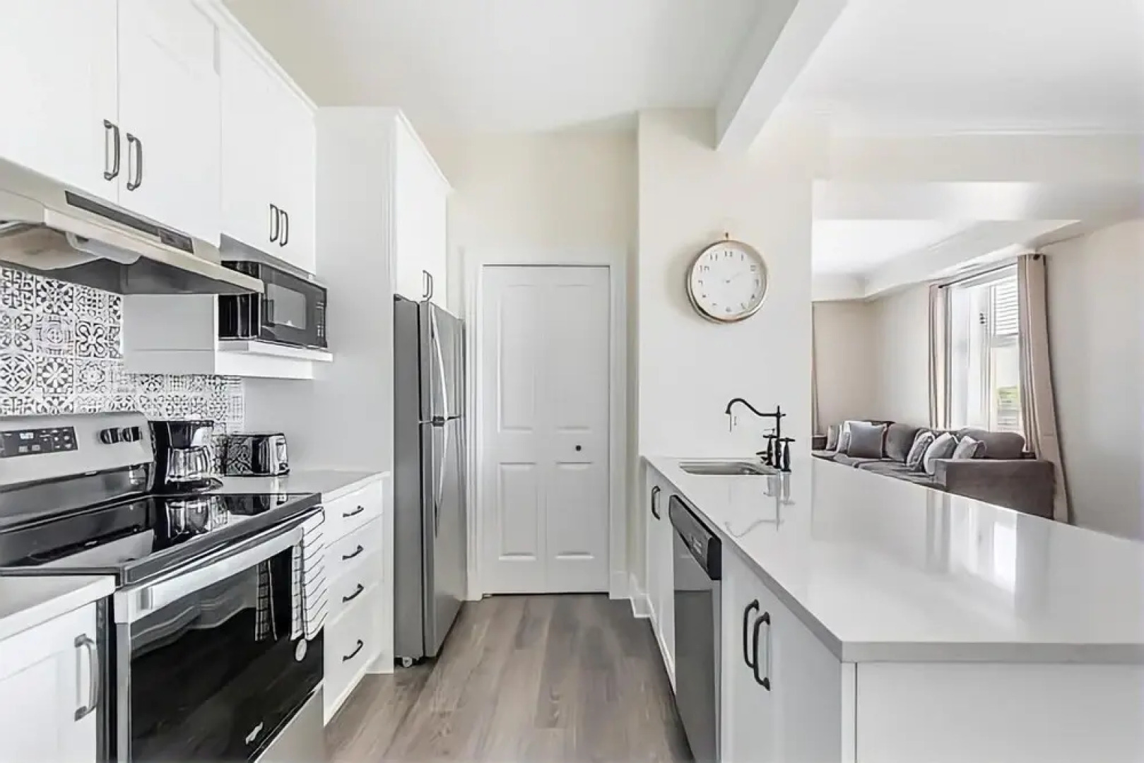 Rideau 2Br Signature Apartment Free Parking 2